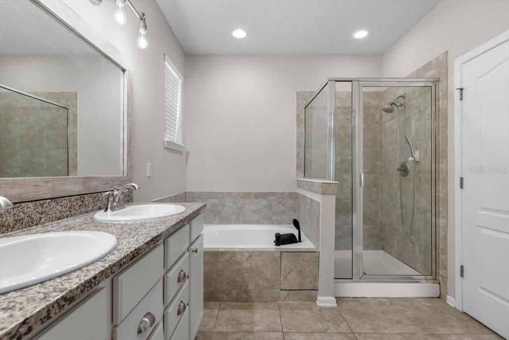 For Sale: $340,000 (3 beds, 2 baths, 2297 Square Feet)