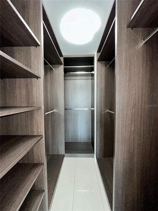 合同活跃: $599,000 (2 贝兹, 2 浴室, 1333 平方英尺)