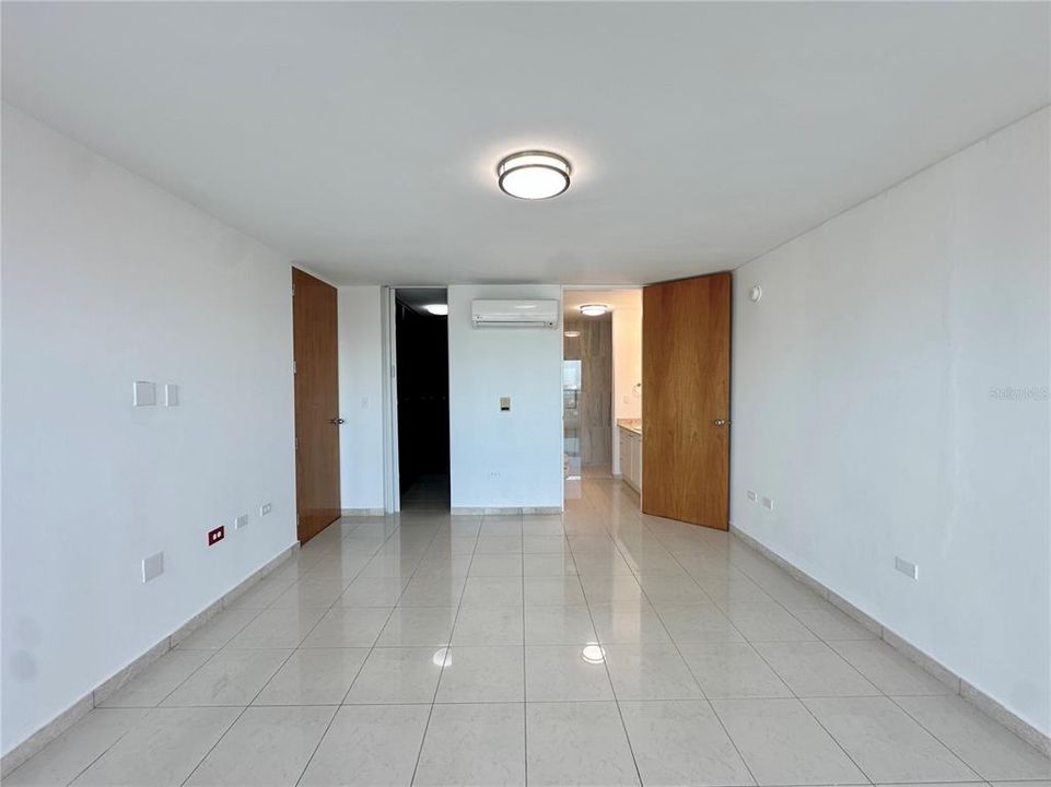 合同活跃: $599,000 (2 贝兹, 2 浴室, 1333 平方英尺)