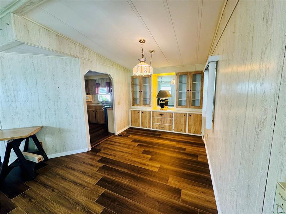 待售: $150,000 (2 贝兹, 2 浴室, 1012 平方英尺)