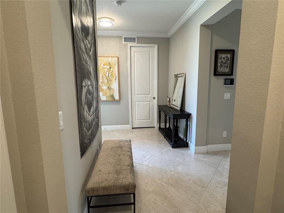 Под контрактом: $3,100 (2 спален, 2 ванн, 1625 Квадратных фут)