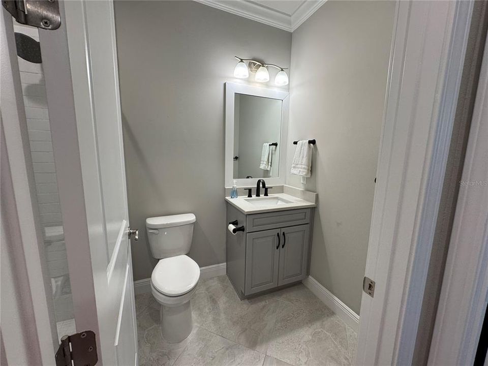 Под контрактом: $3,100 (2 спален, 2 ванн, 1625 Квадратных фут)