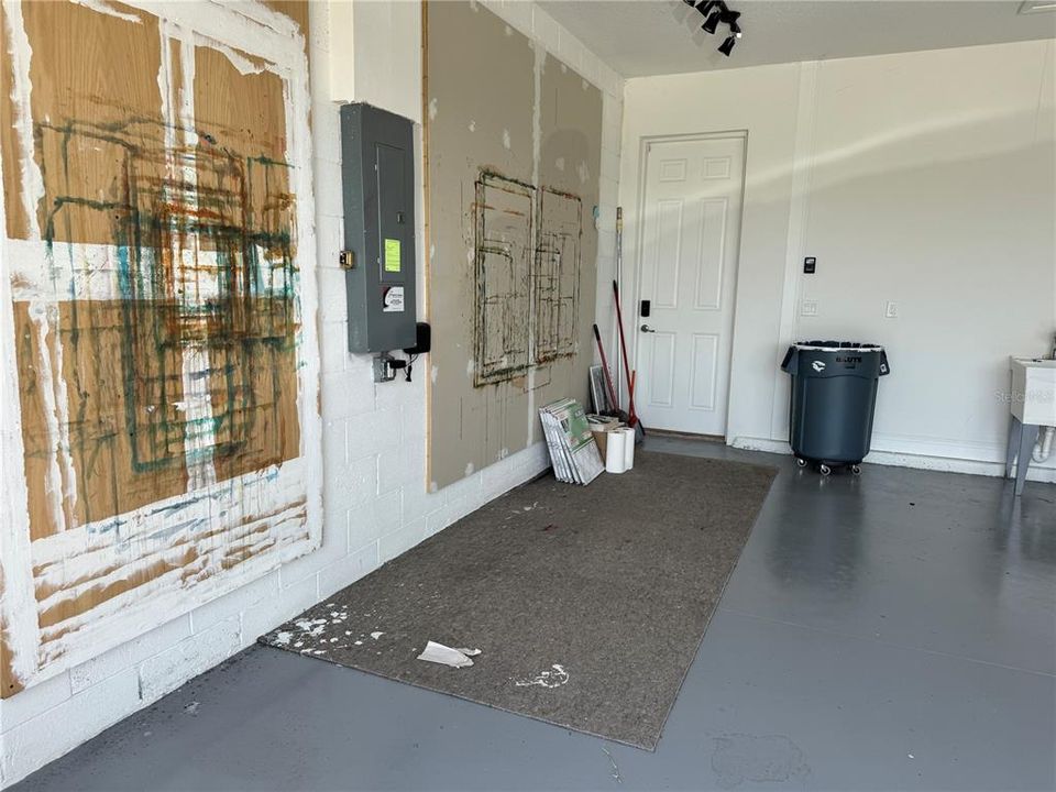 Под контрактом: $3,100 (2 спален, 2 ванн, 1625 Квадратных фут)