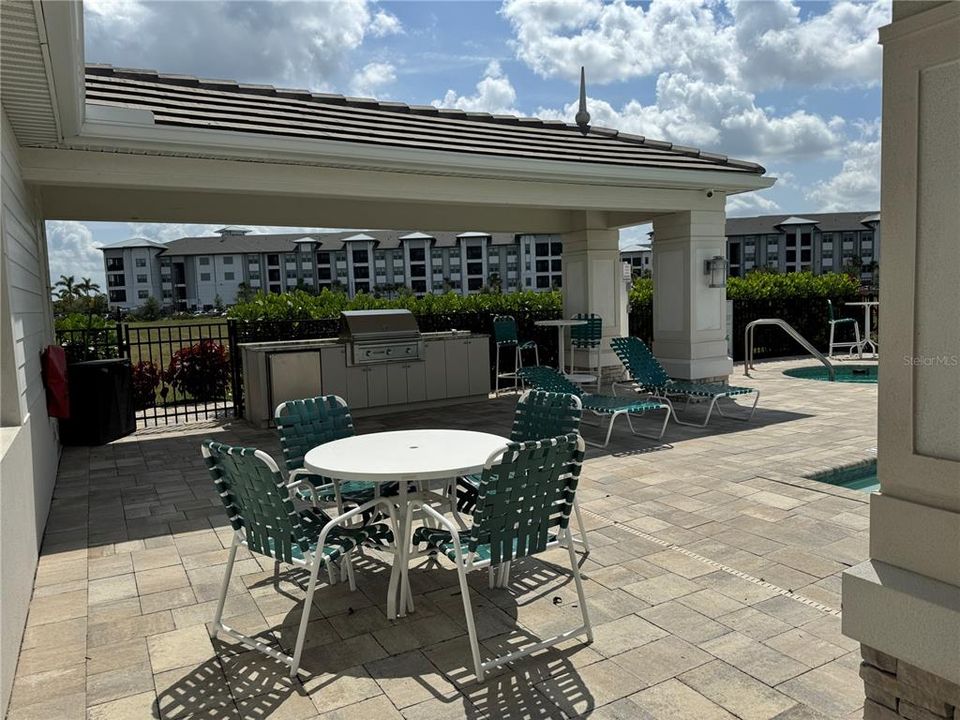 Под контрактом: $3,100 (2 спален, 2 ванн, 1625 Квадратных фут)