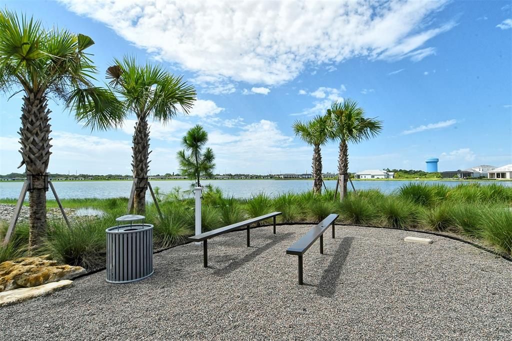 合同活跃: $1,324,990 (3 贝兹, 3 浴室, 2646 平方英尺)