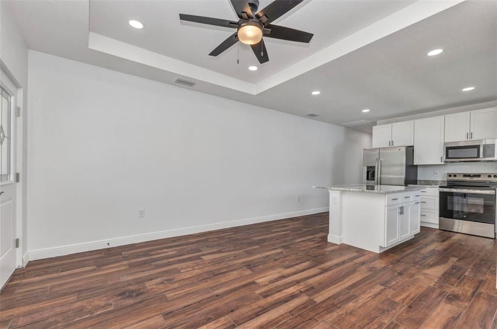 待售: $514,999 (4 贝兹, 0 浴室, 1810 平方英尺)