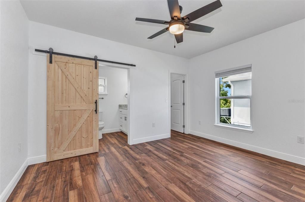 待售: $514,999 (4 贝兹, 0 浴室, 1810 平方英尺)