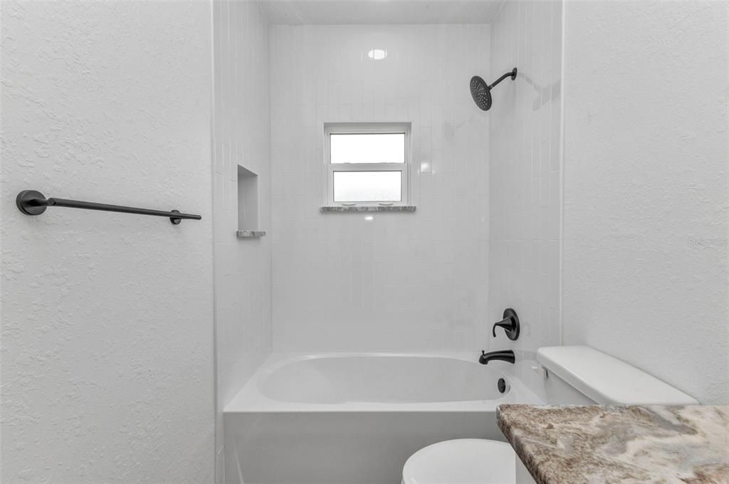 待售: $514,999 (4 贝兹, 0 浴室, 1810 平方英尺)