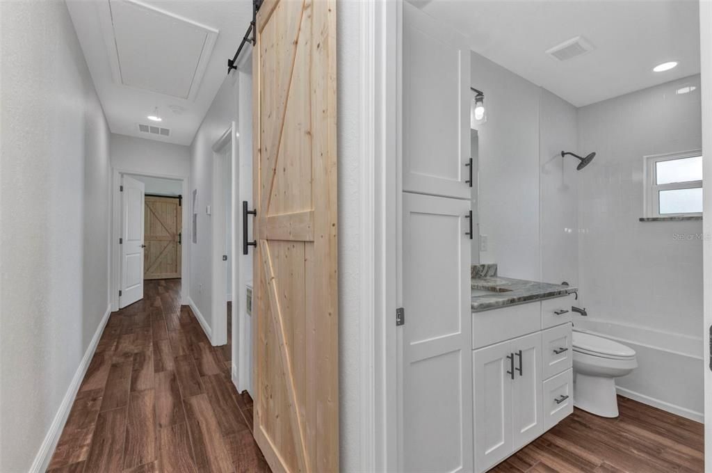 待售: $514,999 (4 贝兹, 0 浴室, 1810 平方英尺)