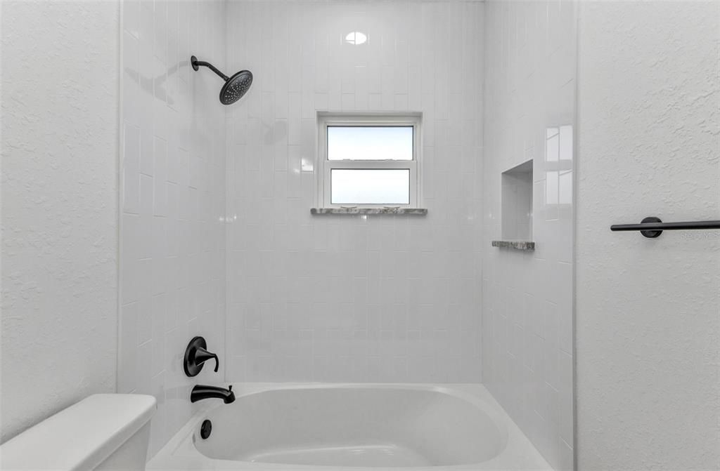 待售: $514,999 (4 贝兹, 0 浴室, 1810 平方英尺)