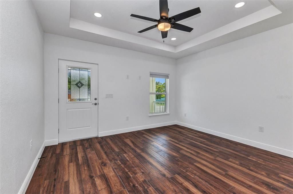 待售: $514,999 (4 贝兹, 0 浴室, 1810 平方英尺)