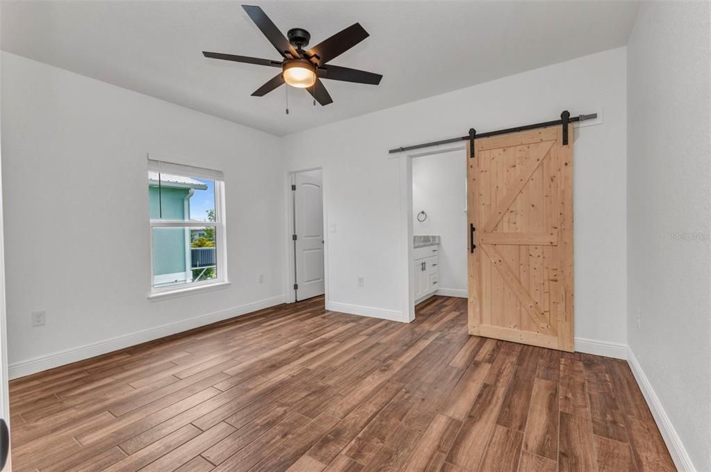 待售: $514,999 (4 贝兹, 0 浴室, 1810 平方英尺)