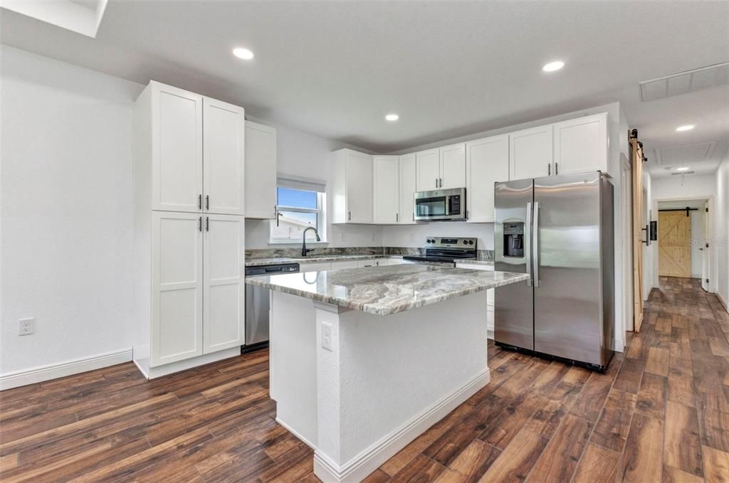 For Sale: $514,999 (6 beds, 0 baths, 1810 Square Feet)