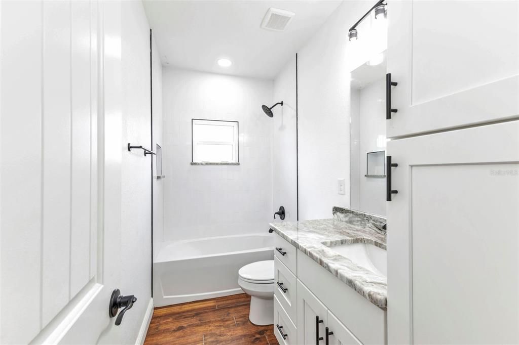 For Sale: $514,999 (6 beds, 0 baths, 1810 Square Feet)