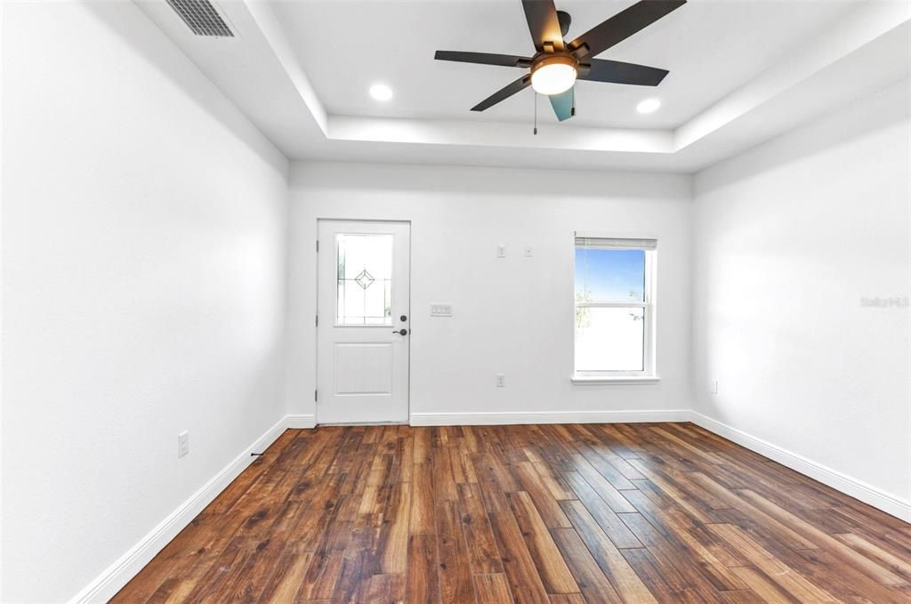 For Sale: $514,999 (6 beds, 0 baths, 1810 Square Feet)