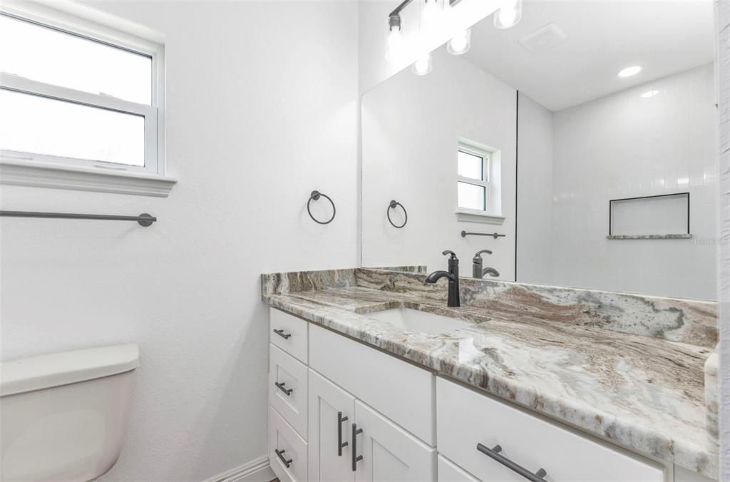 For Sale: $514,999 (6 beds, 0 baths, 1810 Square Feet)