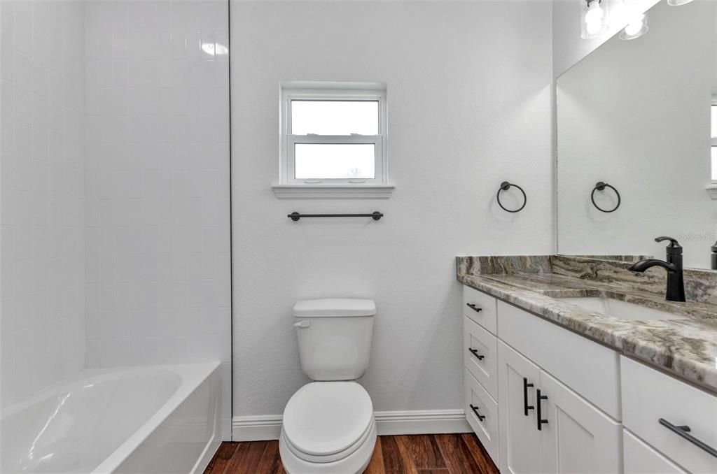 For Sale: $514,999 (6 beds, 0 baths, 1810 Square Feet)