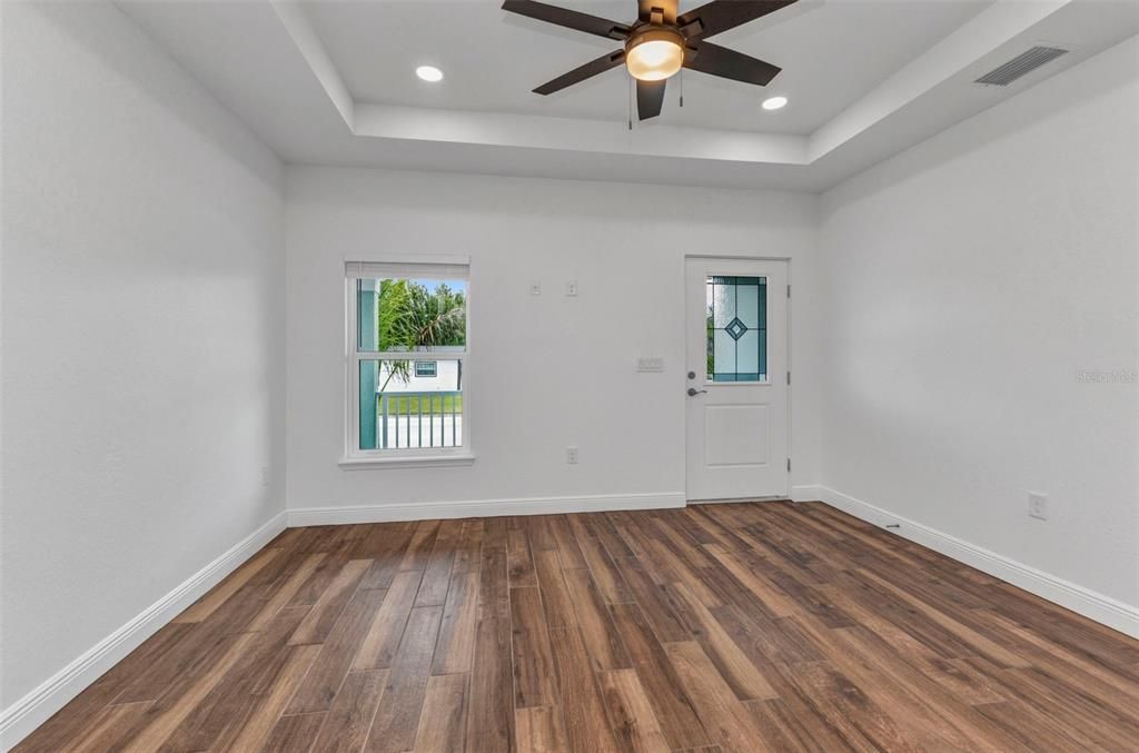 For Sale: $514,999 (6 beds, 0 baths, 1810 Square Feet)