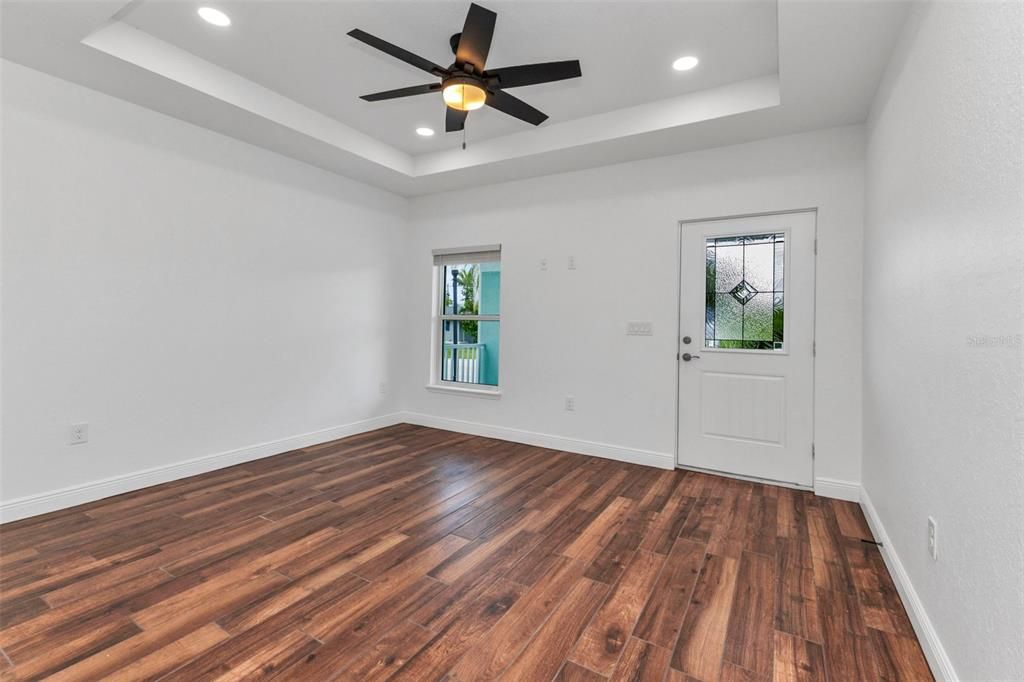 For Sale: $514,999 (6 beds, 0 baths, 1810 Square Feet)