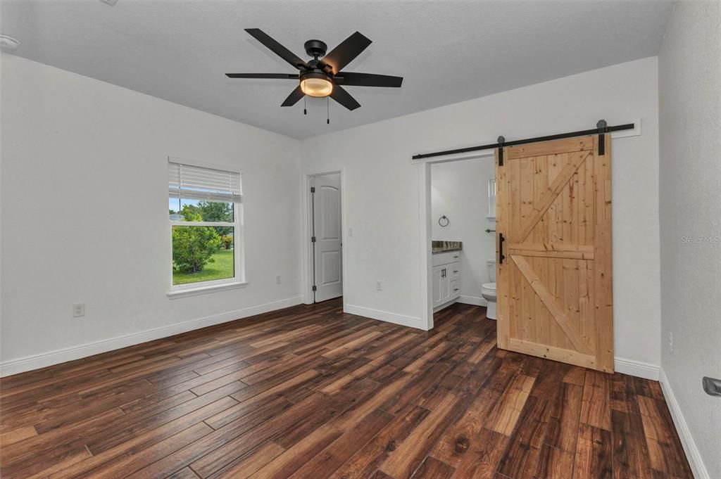 For Sale: $514,999 (6 beds, 0 baths, 1810 Square Feet)