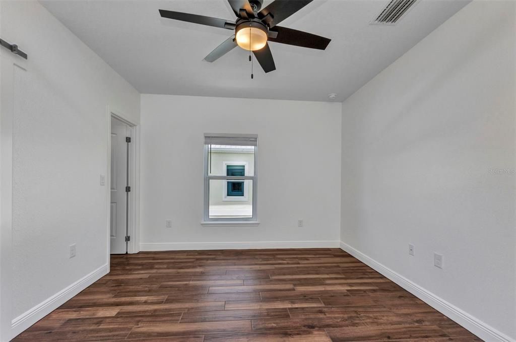 For Sale: $514,999 (6 beds, 0 baths, 1810 Square Feet)