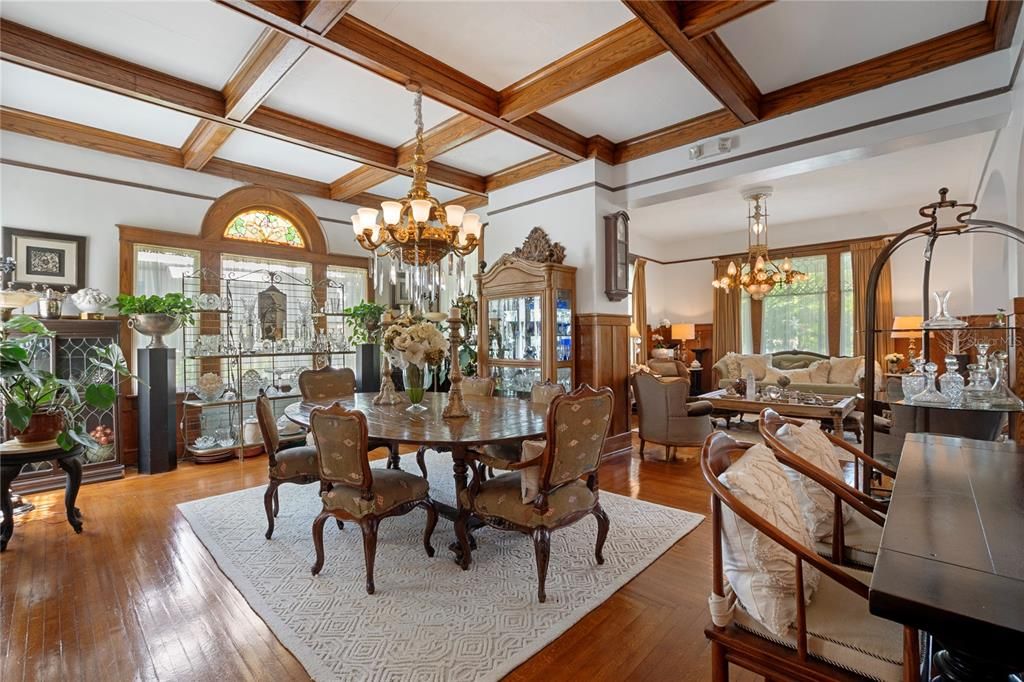 En Venta: $1,495,000 (6 camas, 5 baños, 6711 Pies cuadrados)