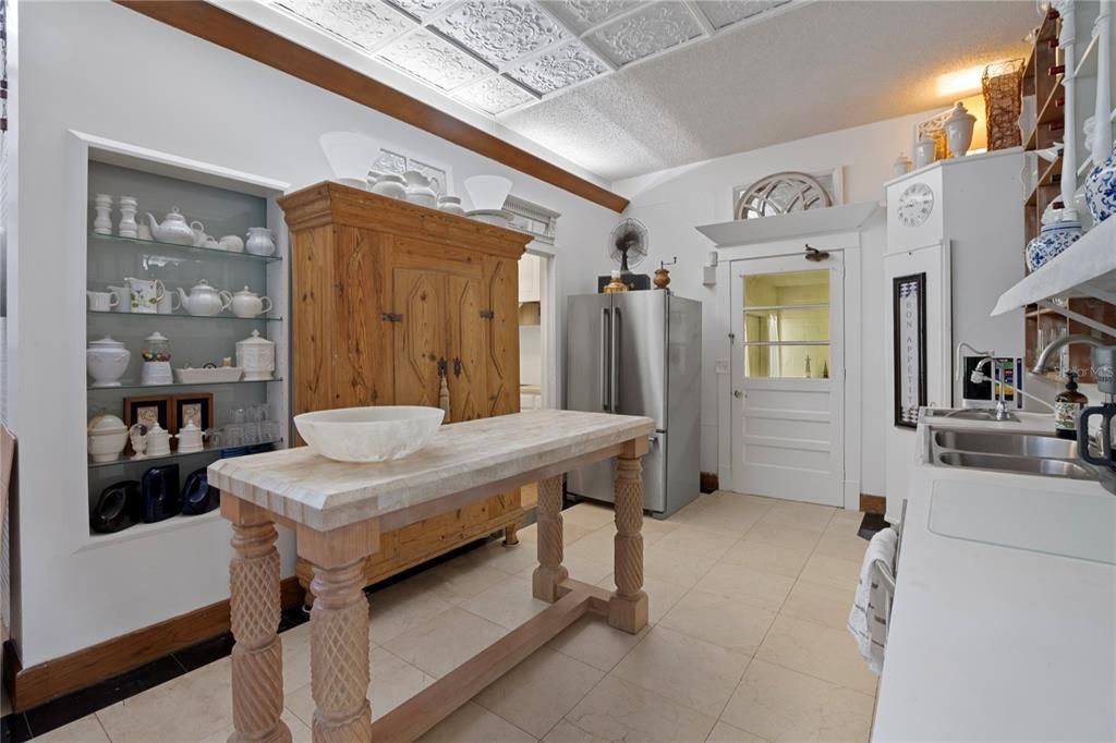 En Venta: $1,495,000 (6 camas, 5 baños, 6711 Pies cuadrados)