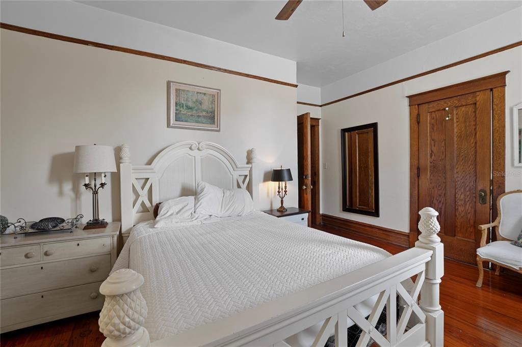 En Venta: $1,495,000 (6 camas, 5 baños, 6711 Pies cuadrados)