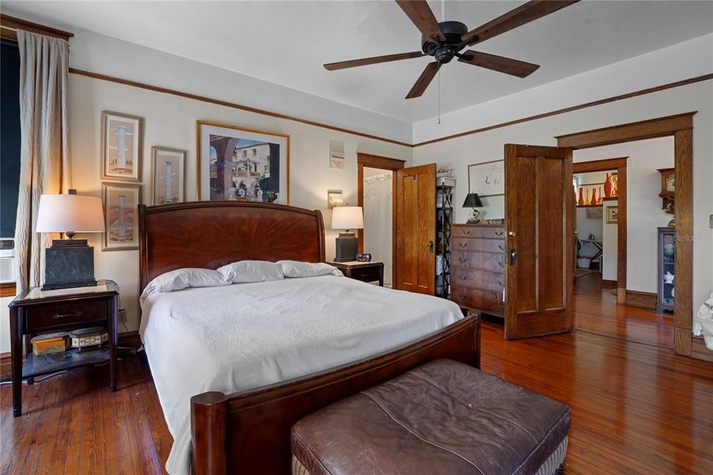 En Venta: $1,495,000 (6 camas, 5 baños, 6711 Pies cuadrados)