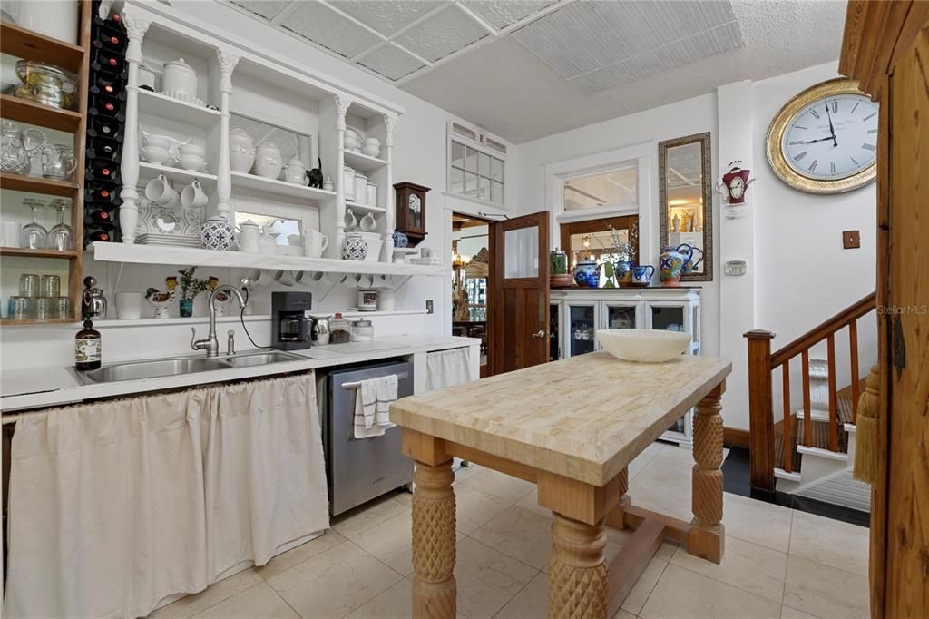 En Venta: $1,495,000 (6 camas, 5 baños, 6711 Pies cuadrados)