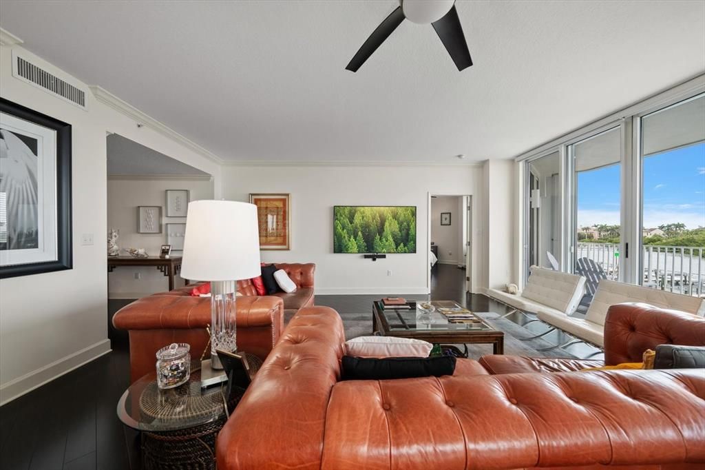 For Sale: $1,397,000 (2 beds, 2 baths, 2319 Square Feet)