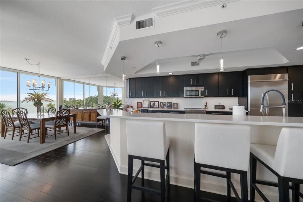 For Sale: $1,397,000 (2 beds, 2 baths, 2319 Square Feet)