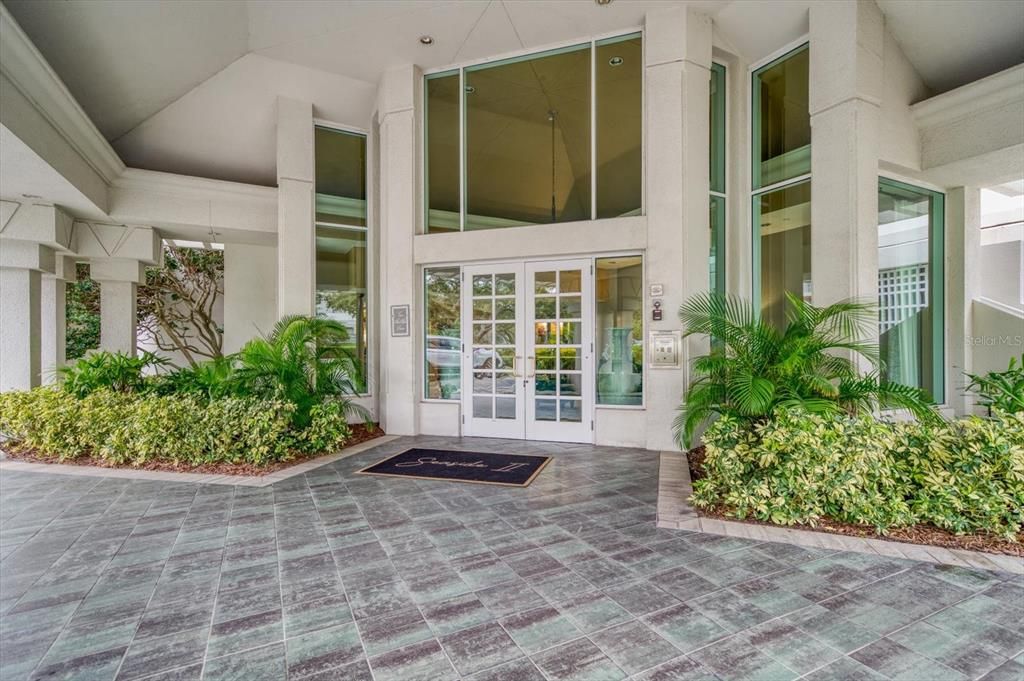 For Sale: $1,397,000 (2 beds, 2 baths, 2319 Square Feet)