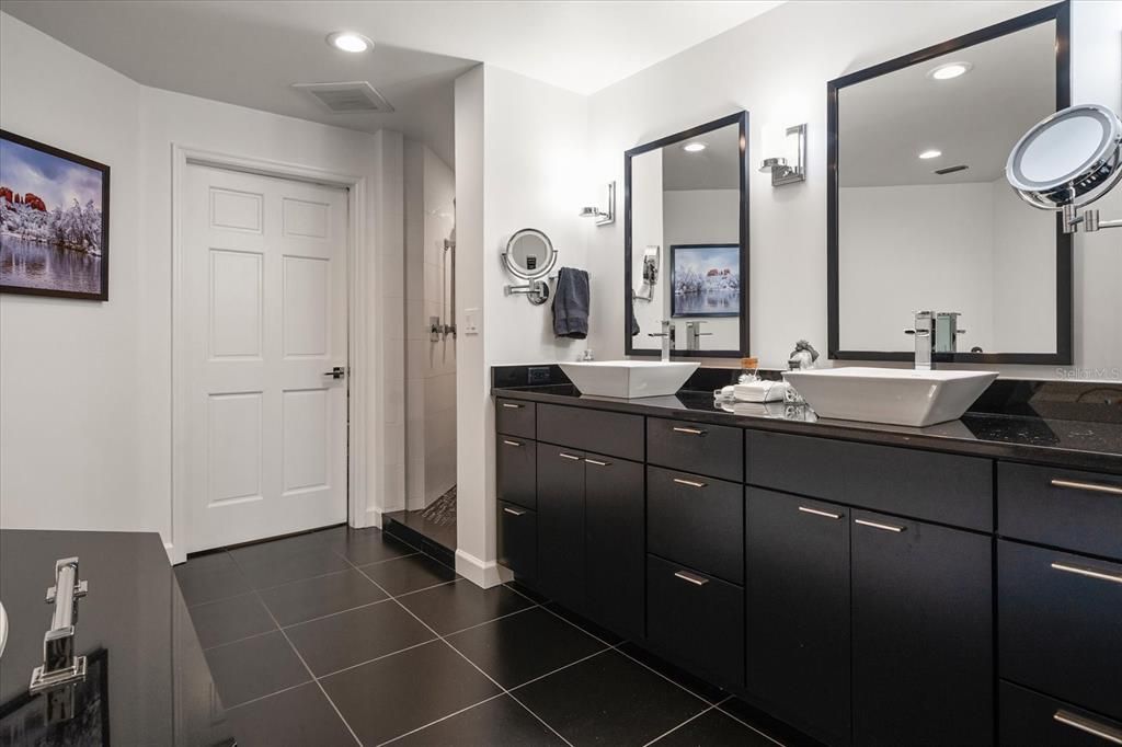 For Sale: $1,397,000 (2 beds, 2 baths, 2319 Square Feet)