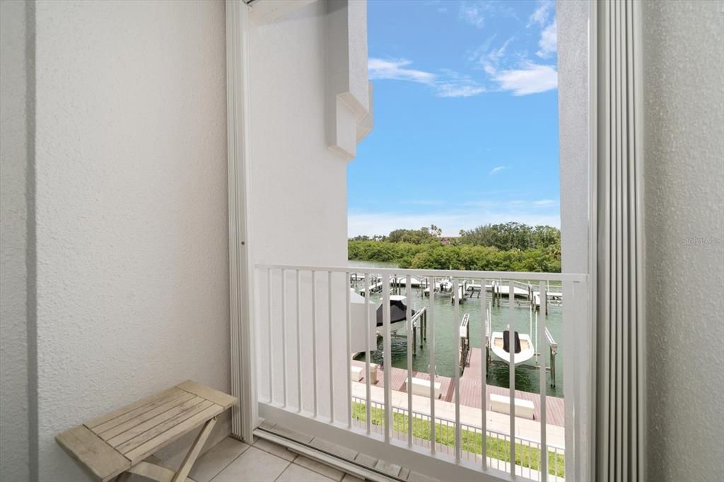 For Sale: $1,397,000 (2 beds, 2 baths, 2319 Square Feet)