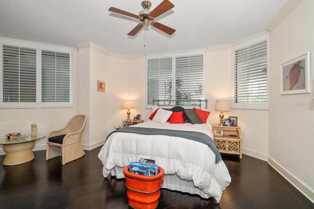 For Sale: $1,397,000 (2 beds, 2 baths, 2319 Square Feet)