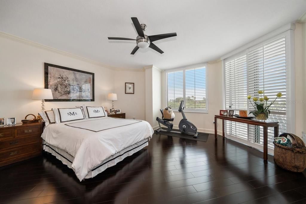 For Sale: $1,397,000 (2 beds, 2 baths, 2319 Square Feet)