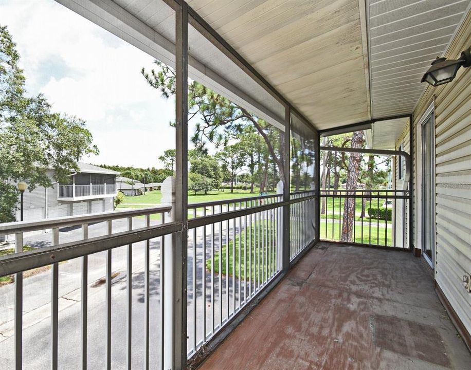 待售: $174,900 (2 贝兹, 2 浴室, 889 平方英尺)