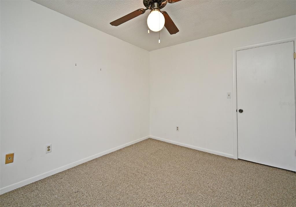 待售: $174,900 (2 贝兹, 2 浴室, 889 平方英尺)