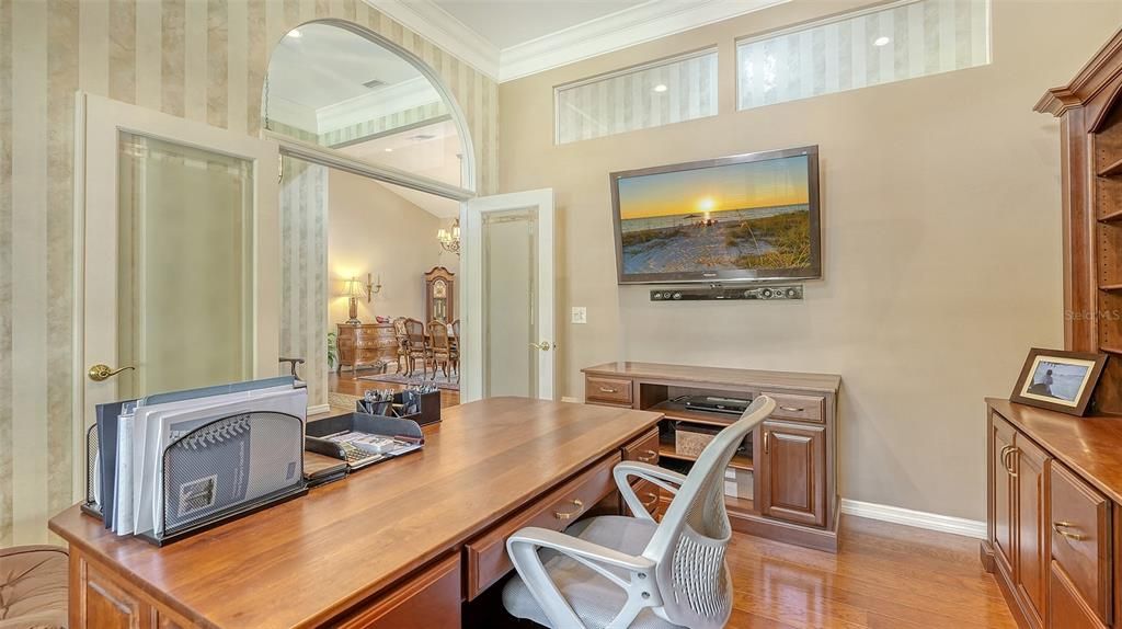 合同活跃: $949,000 (3 贝兹, 3 浴室, 3276 平方英尺)