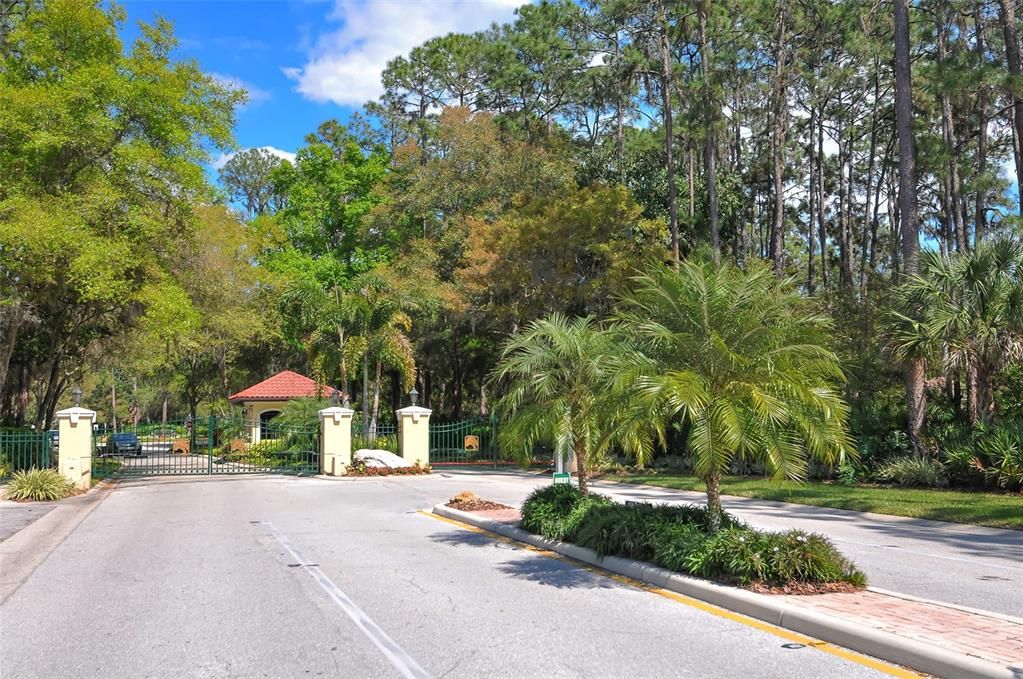 合同活跃: $949,000 (3 贝兹, 3 浴室, 3276 平方英尺)