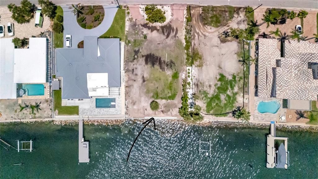 待售: $1,150,000 (0.22 acres)