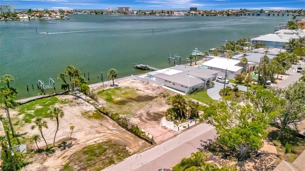 待售: $1,150,000 (0.22 acres)