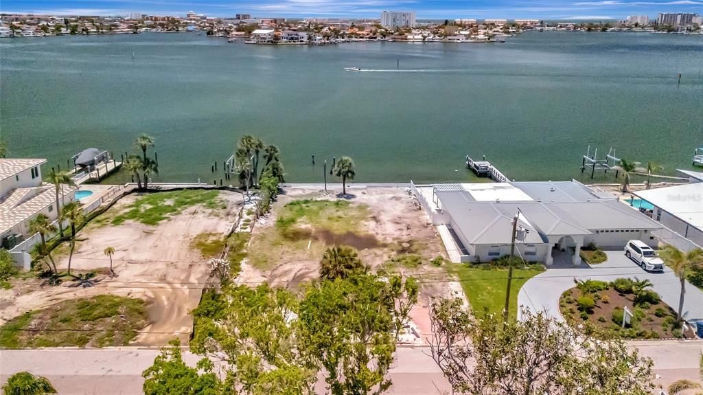 待售: $1,150,000 (0.22 acres)