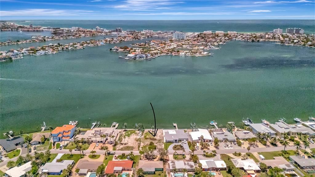 待售: $1,150,000 (0.22 acres)