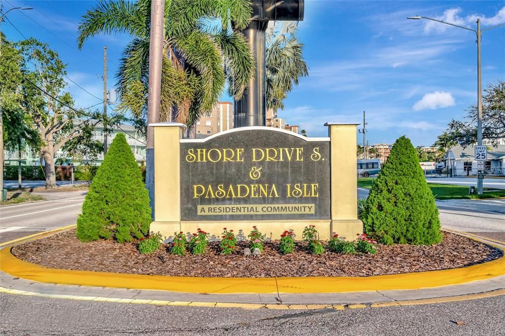 待售: $1,150,000 (0.22 acres)