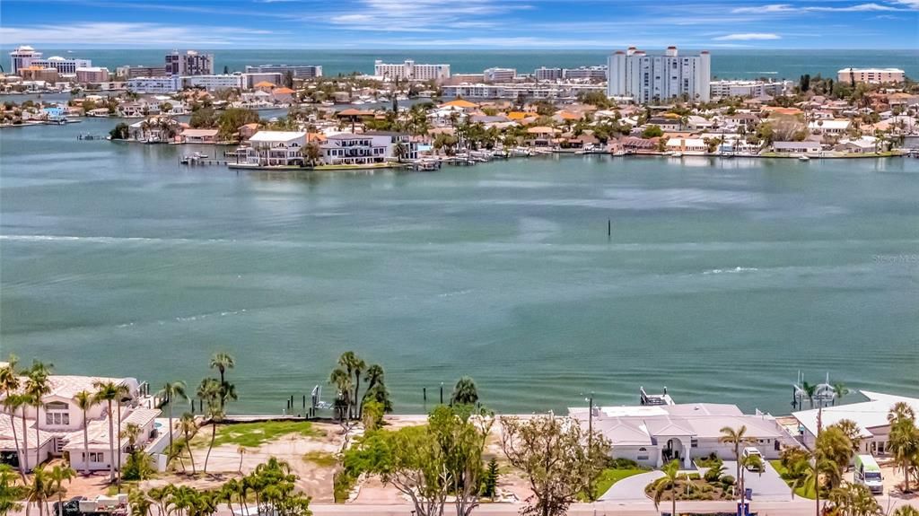 待售: $1,150,000 (0.22 acres)