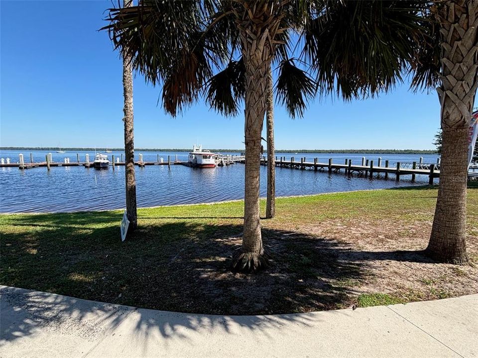 For Sale: $335,000 (3 beds, 2 baths, 2016 Square Feet)