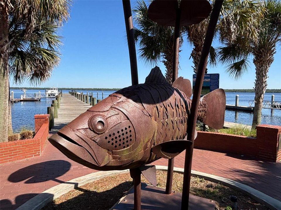 For Sale: $335,000 (3 beds, 2 baths, 2016 Square Feet)