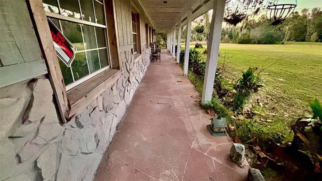 For Sale: $335,000 (3 beds, 2 baths, 2016 Square Feet)